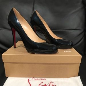 😍Beautiful Christian Louboutin heels size 41😍👠
